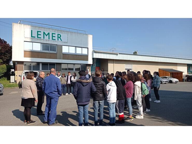 Visit of the college students to the LEMER Foundry Visit of the college students to the LEMER Foundry